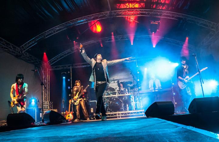 Drinks Inclusive Party featuring The Rollin’ Clones on Sunday 20th September 2015