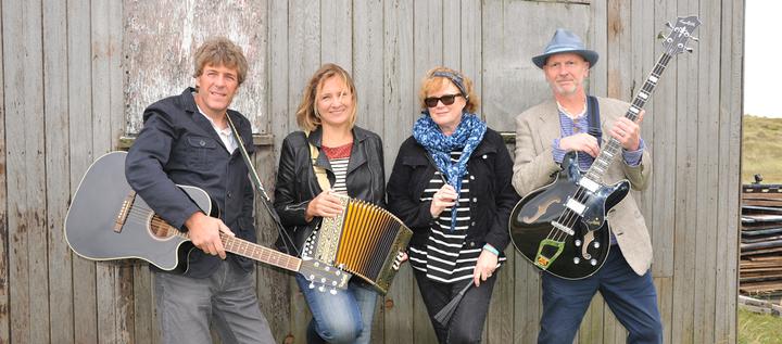 An Evening With Bob (band) - The Ferry House, Surlingham 4.00pm