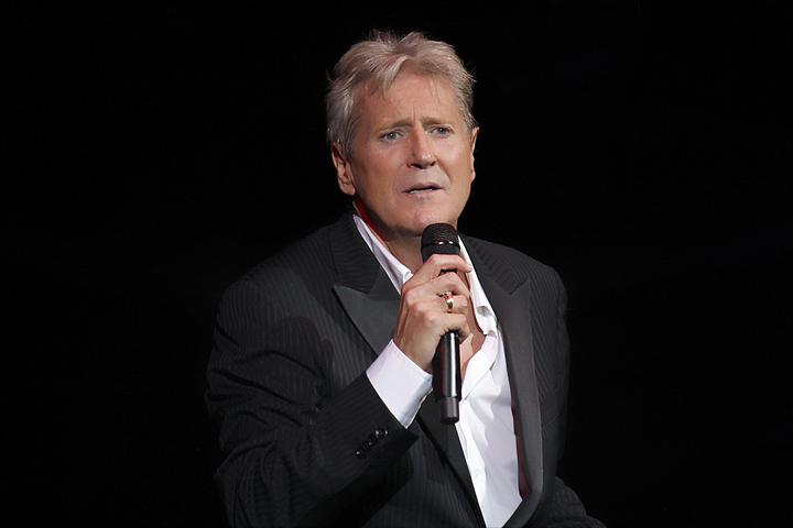 Joe Longthorne MBE on Sunday 10th April 2016.