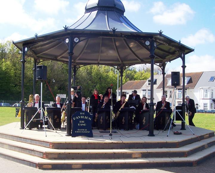 Pavilion Swing Band - Summer Music in The Glade